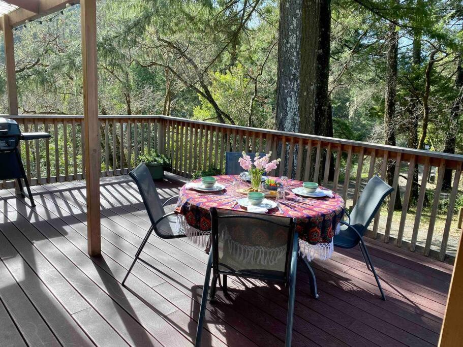 Avenue Of The Giants Caraway Cottage Miranda Exterior foto